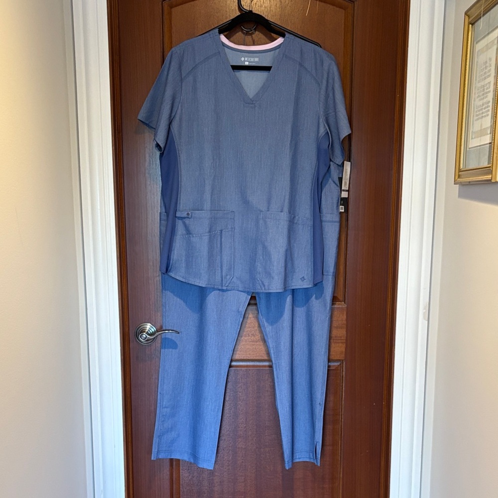 Med Couture Women's Blue Scrub Set XL